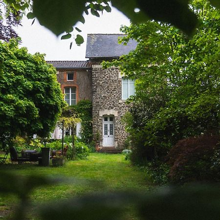 Maison D'Hotes La Bien-Aimee Montrevault 外观 照片